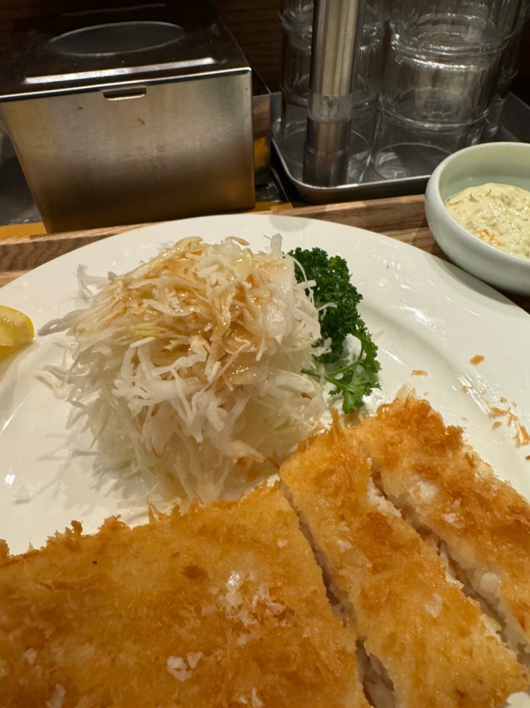 [고터 맛집] 키보 아츠아츠 - 하우스오브신세계. 시그니처 메뉴 생선카츠 먹어봄. 혼밥 추천, 평일 저녁 웨이팅 없음. 관련 이미지 15