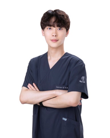 강남 원데이 라미네이트! 주7일 투명교정! 임플란트 바로 심어주는 치과! 신사 레브치과 GRAND OPEN! 인테리어 치과시설 둘러보기~ 관련 이미지 24