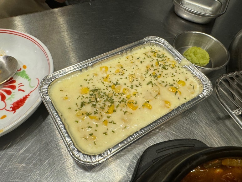 [남영역 맛집] 열정도 고깃집 - 김치찌개 맛있는 삼각지 숙성삼겹살 블루리본서베이 맛집. 모임장소추천. 콘치즈 서비스! 관련 이미지 16