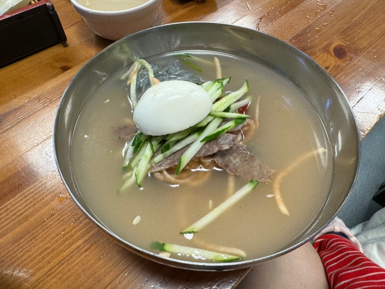 [영등포 맛집] 함흥냉면 - 서울 함흥냉면 맛집 뿌시기! 비빔냉면, 물냉면, 김치만두, 고기만두 다 맛있는 백년가게 놀면뭐하니 맛집. 관련 이미지 19