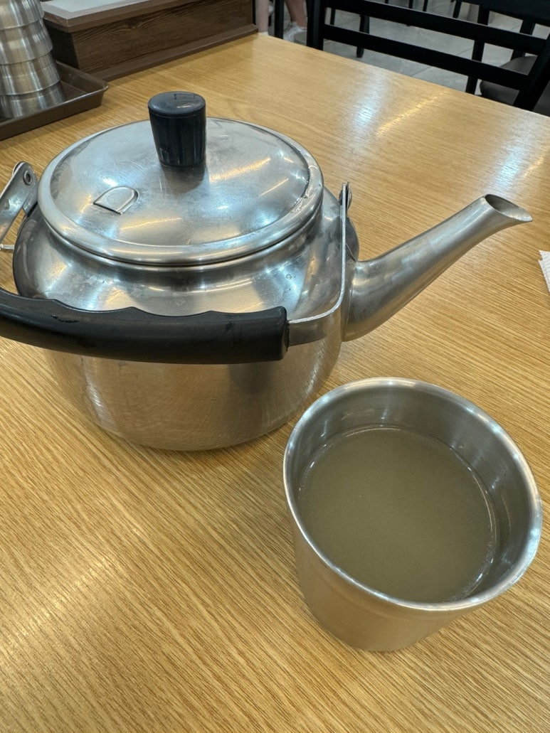 [남영동 맛집] 오복함흥냉면 - 백종원 골목식당 극찬의 숙대 냉면 맛집. 회냉면과 만두 순삭후기. 관련 이미지 7
