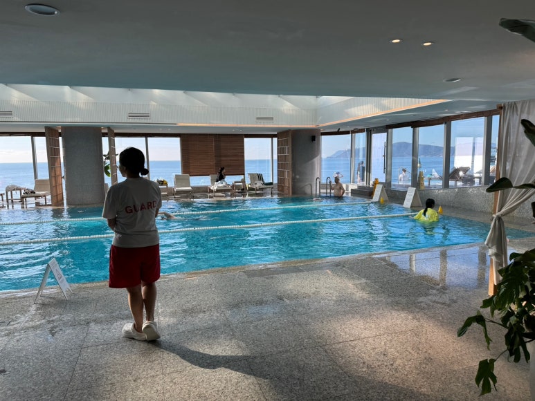 그랜드조선 부산 - 클럽조선 플래티넘 100배 이용하기. 해운대 오션뷰 생일 기념 룸 업그레이드! 프리미어 오션뷰 킹 + 수영장 + 발렛주차 후기. (feat. 웨스틴조선부산) 관련 이미지 36