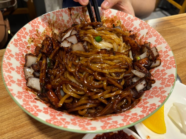 [외대앞역 맛집] 영화장 - 80년된 간짜장, 짬뽕, 탕수육이 맛있는 오래된 백년가게 중식당 맛집. 관련 이미지 22