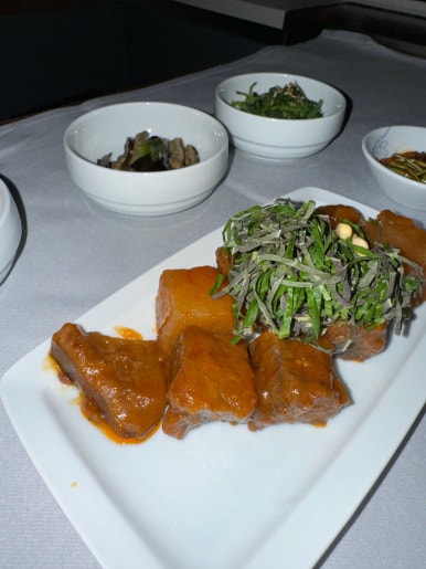 Korean Air First Class vs. Prestige Class – KE907 and KE908 Incheon–London B777-300ER Booking, Seat Recommendations, First Lounge, and SkyTeam Mileage Flight Review image 62