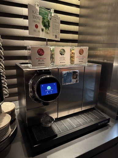 오사카 간사이 국제공항 에어사이드 (Airside) 라운지 추천 후기. Feat. 국민 헤리티지 리저브 동반자 입장 라운지앱. 관련 이미지 24