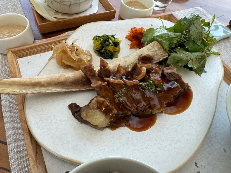 [파크 하얏트 서울] 더 라운지 - 모임하기 좋은 강남 한식 뷰맛집. 허니골드빙수. 현대카드 적립과 할인 팁. 관련 이미지 22