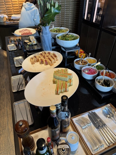 [The Ritz-Carlton, Tokyo] Afternoon tea and the club lounge — a somewhat disappointing self-paid review. Admission for two: 500,000 won. image 14