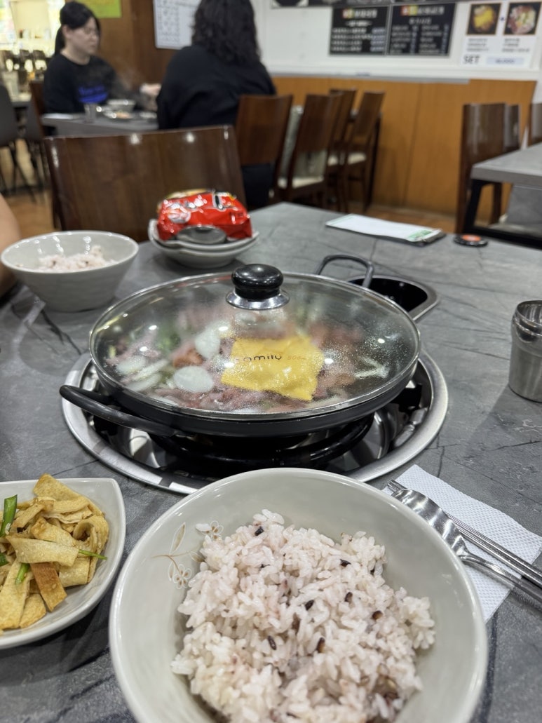 [신사역 맛집] 송탄부대찌개 - 24시간 영업하는 강남 연예인 부대찌개 맛집. 발렛주차가능. 관련 이미지 12