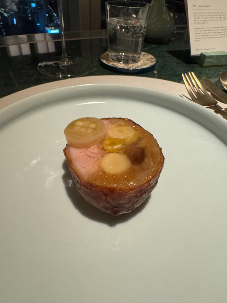 [조선팰리스 맛집] 이타닉가든 - 미슐랭 1스타 손종원 쉐프님의 뉴 코리안 파인 다이닝. 결혼기념일 1주년. 클럽조선멤버십 골드 추천. STAY 비교. 관련 이미지 52