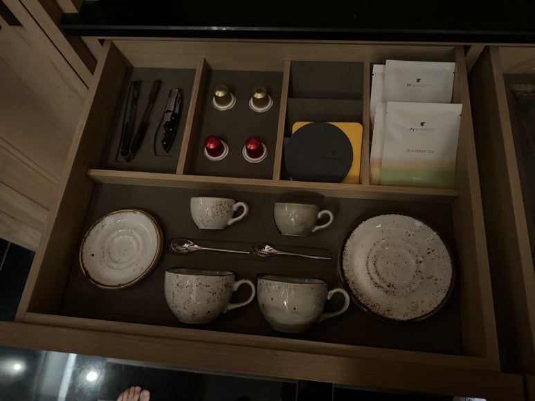 JW메리어트 제주 호캉스 - 신한 메리어트 본보이 ; 플래티넘 티어로 포인트숙박, 발렛주차, 야외수영장, 사우나, 조식숙제 후기. (1) 관련 이미지 22