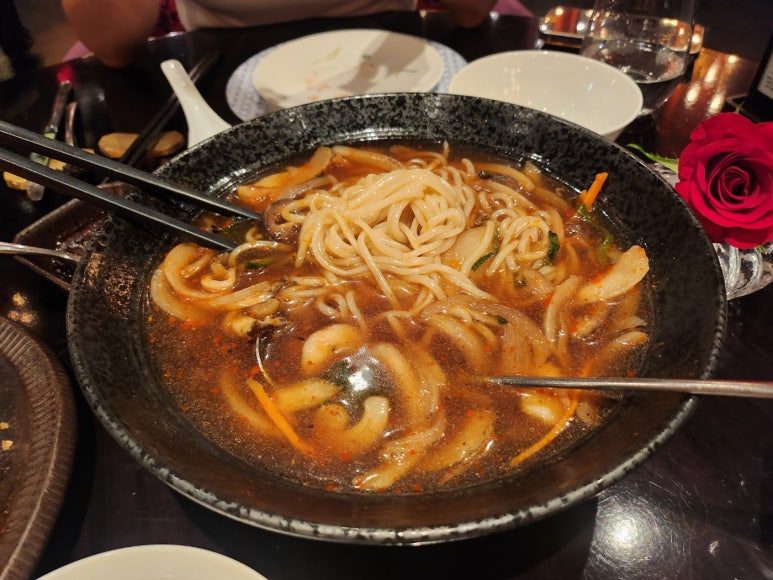 [레스케이프] 팔레드 신 - 미쉐린 명동 맛집. 칠리새우, 멘보샤, 냉짬뽕~ 홍연과 비교해보기! 조선호텔 플래티넘 멤버십. 발렛파킹. 상품권결제팁. 관련 이미지 27