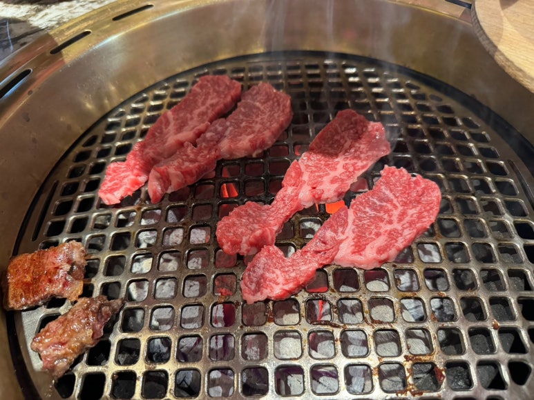 [2024 다인힐 위크] 로스옥 - 50% 할인. 오픈 시간에 갑시다. 한남동 맛집 가족모임할만한곳. 주차정보/발렛가능. 관련 이미지 22