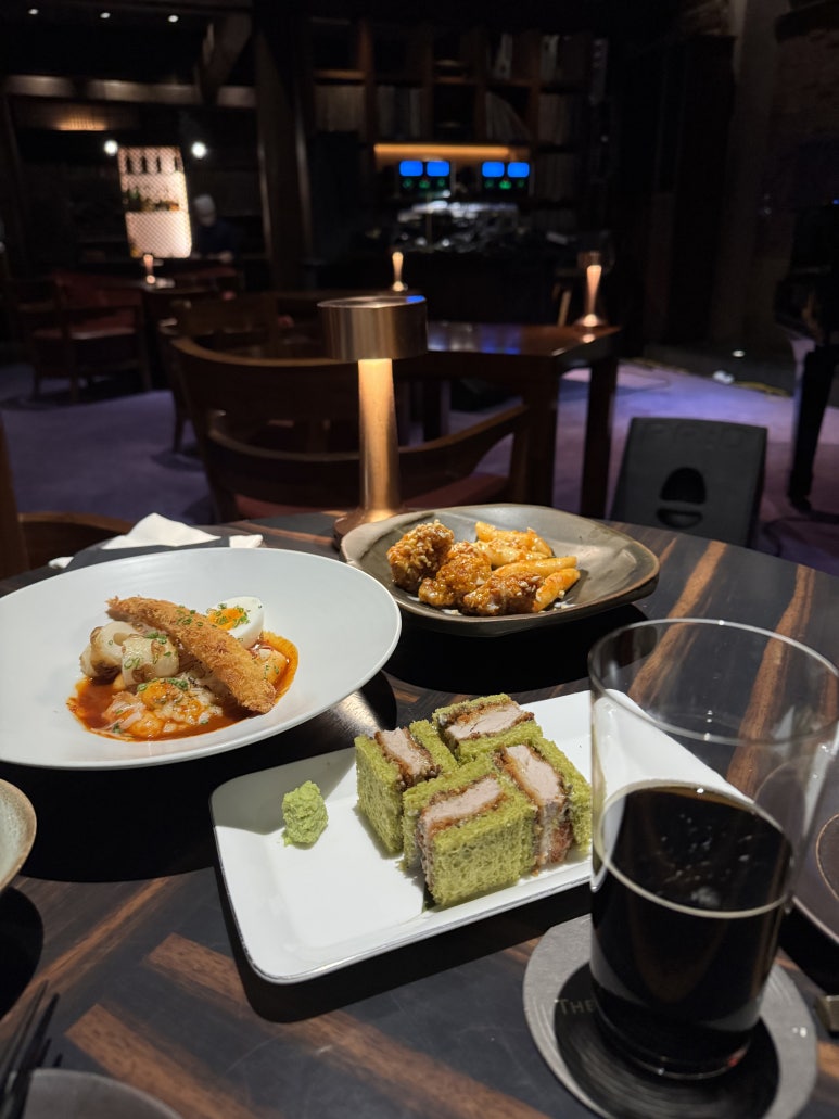 [파크하얏트 서울] 더 팀버 하우스 - 편안하고 분위기 좋은 칵테일바. 해피아워 (GROOVE HOUR) 후기. 관련 이미지 2