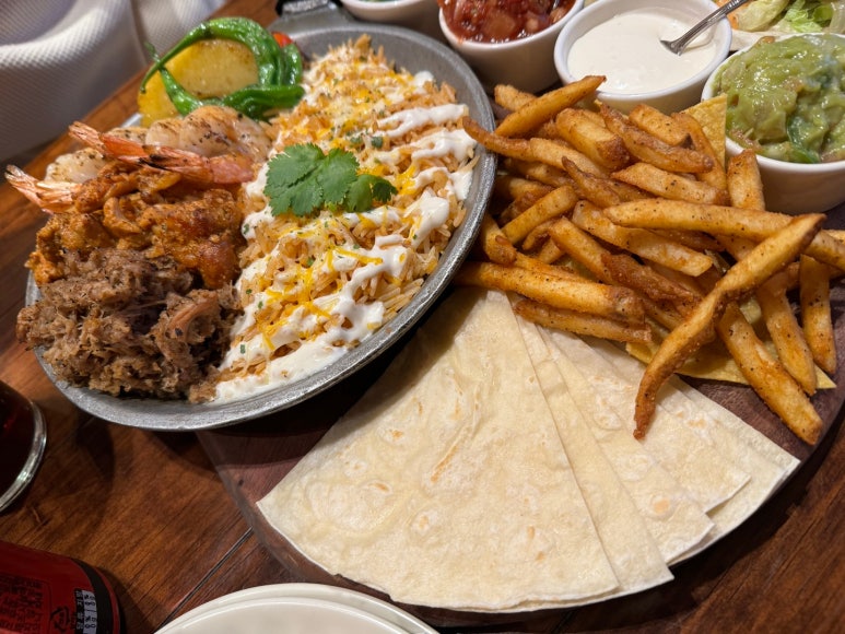 [성수동 맛집] 갓잇 성수 홀리워터점 - 멕시코 스타일 타코 찐맛집. 2인 B세트 내돈내산 후기. 네이버 알림 이벤트. 관련 이미지 15