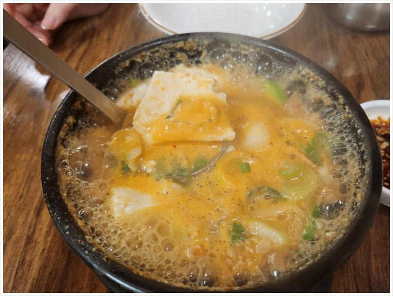 [공덕 청국장] 황금콩밭 - 미쉐린 청국장, 두부요리 맛집. 마포 애오개역 미슐랭 빕구르망 가족 모임 맛집 추천. 관련 이미지 2