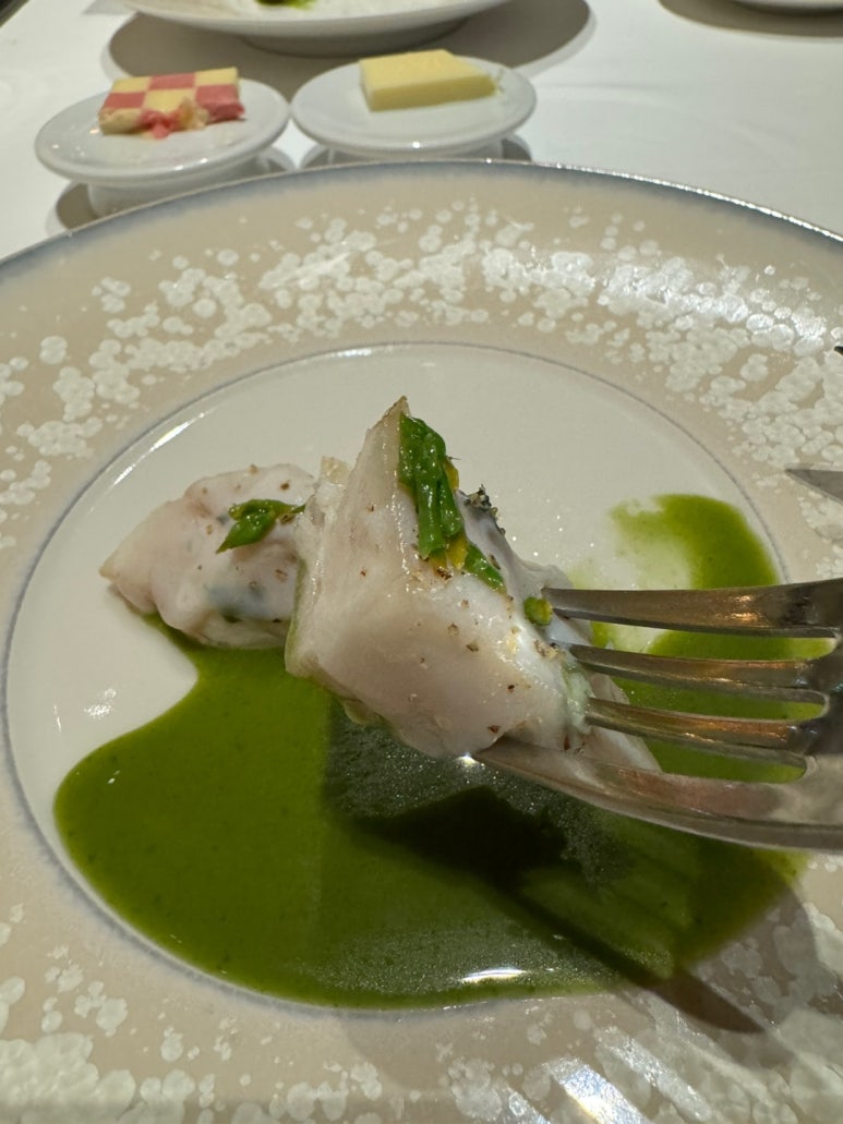 [시그니엘서울] STAY -미슐랭 1스타 프렌치 레스토랑 디너 풀코스. 훌륭하고 멋진 공간을 81층에.. 발렛주차 신용카드. 롯데상품권 사용후기. 관련 이미지 47