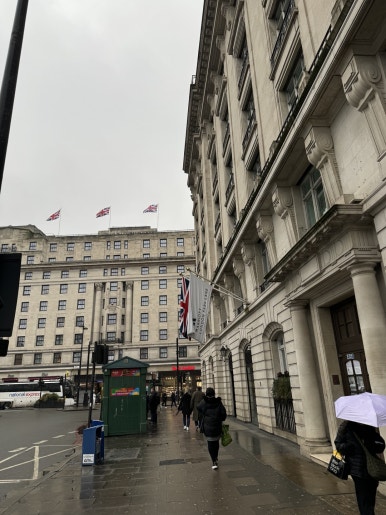 London Marriott Hotel Park Lane – London 5-Star Hotel Staycation, Part 4: Breakfast Favorite, Executive Lounge and Swimming Pool, Penhaligon’s Amenities—An Honest, Self-Paid Review image 2