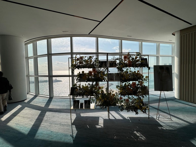 시그니엘 부산 결혼식 참석 후기. 세상 멋있는 결혼식장! 프렌치 코스요리 식사 후기. (feat. 허각 축하공연) 관련 이미지 11