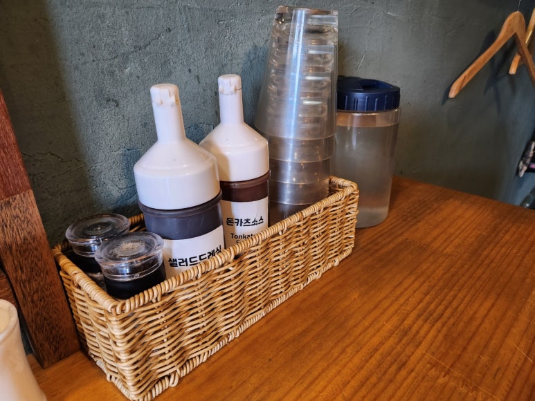 [삼각지 돈카츠] 돈카츠팔월 - 안심카츠가 맛있는 프리미엄 돈카츠 식당. 서울역 오제제와 흡사한 맛과 훌륭한 가성비. 두 번 다녀옴. 관련 이미지 6