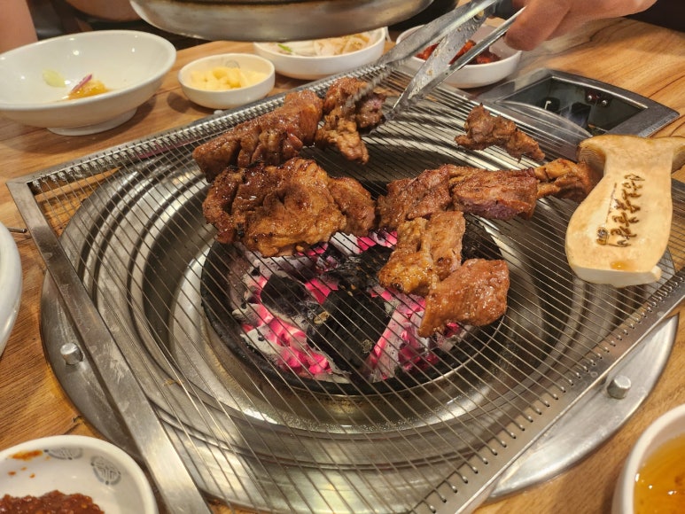 [신금호역 맛집] 신금호숯불갈비 - 금호동 블루리본서베이 양념돼지갈비 맛집. n번째 내돈내산 방문후기. 관련 이미지 12