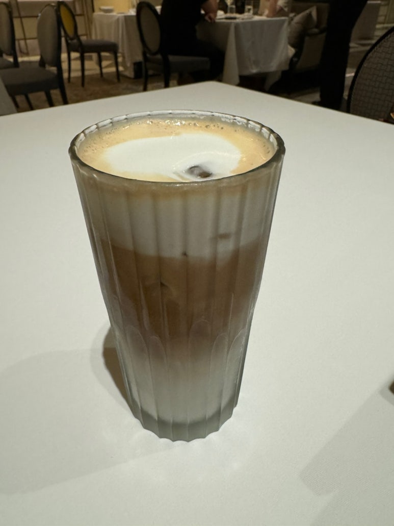 [시그니엘서울] STAY -미슐랭 1스타 프렌치 레스토랑 디너 풀코스. 훌륭하고 멋진 공간을 81층에.. 발렛주차 신용카드. 롯데상품권 사용후기. 관련 이미지 70