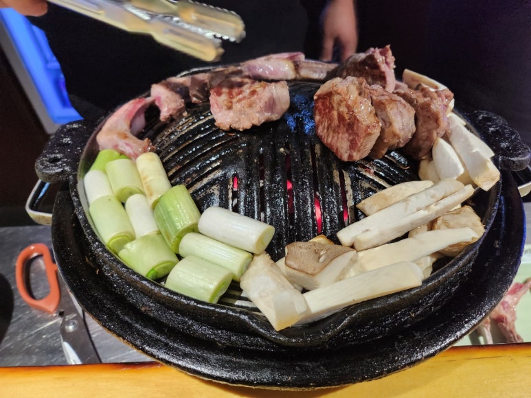 [서래마을 양고기] 라무진 - 서초동 양갈비 맛집. 모든 메뉴 먹어보기. 발렛파킹 가능. 양고기 맛집 리스트. 관련 이미지 12