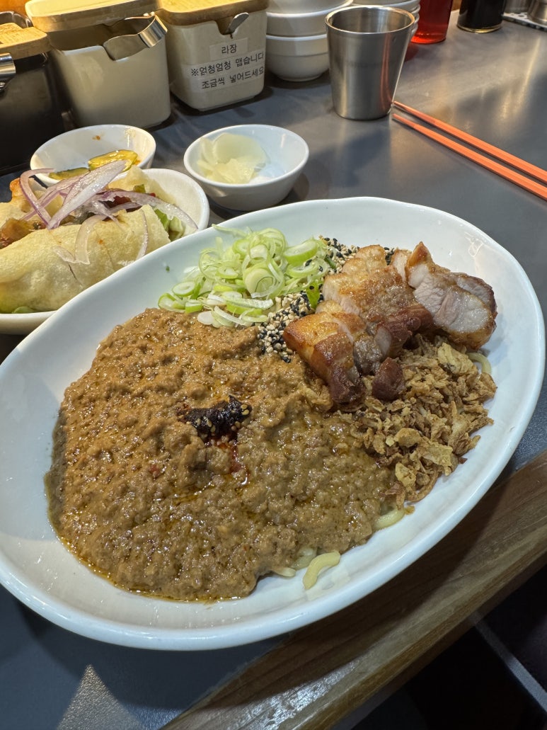 [신촌 맛집] 정육면체 신촌점 - 미쉐린 가이드 홍탕 우육면, 깨부수면, 유린기 내돈내산 솔직후기. 관련 이미지 15