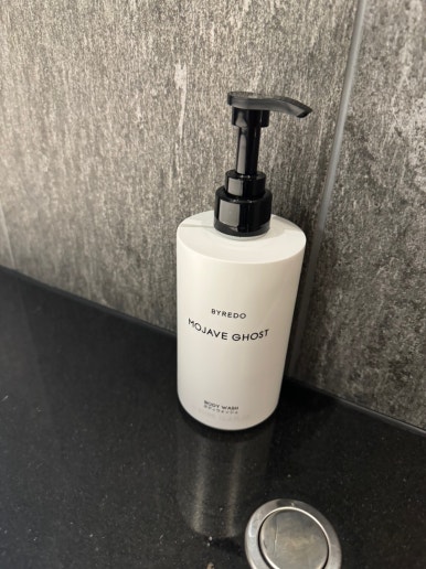 콘래드 오사카 호캉스의 모든 것 - 현아플, 힐튼 아너스 골드, 조식, 라운지, 레스토랑, 수영장, 사우나. Adieu 2023. (1) 관련 이미지 23