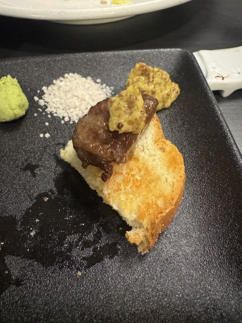 [신사역 맛집] 우가 WOOGA - 미쉐린 숙성 한우 찐 맛집. 비싸고 맛있는 후기. 관련 이미지 31