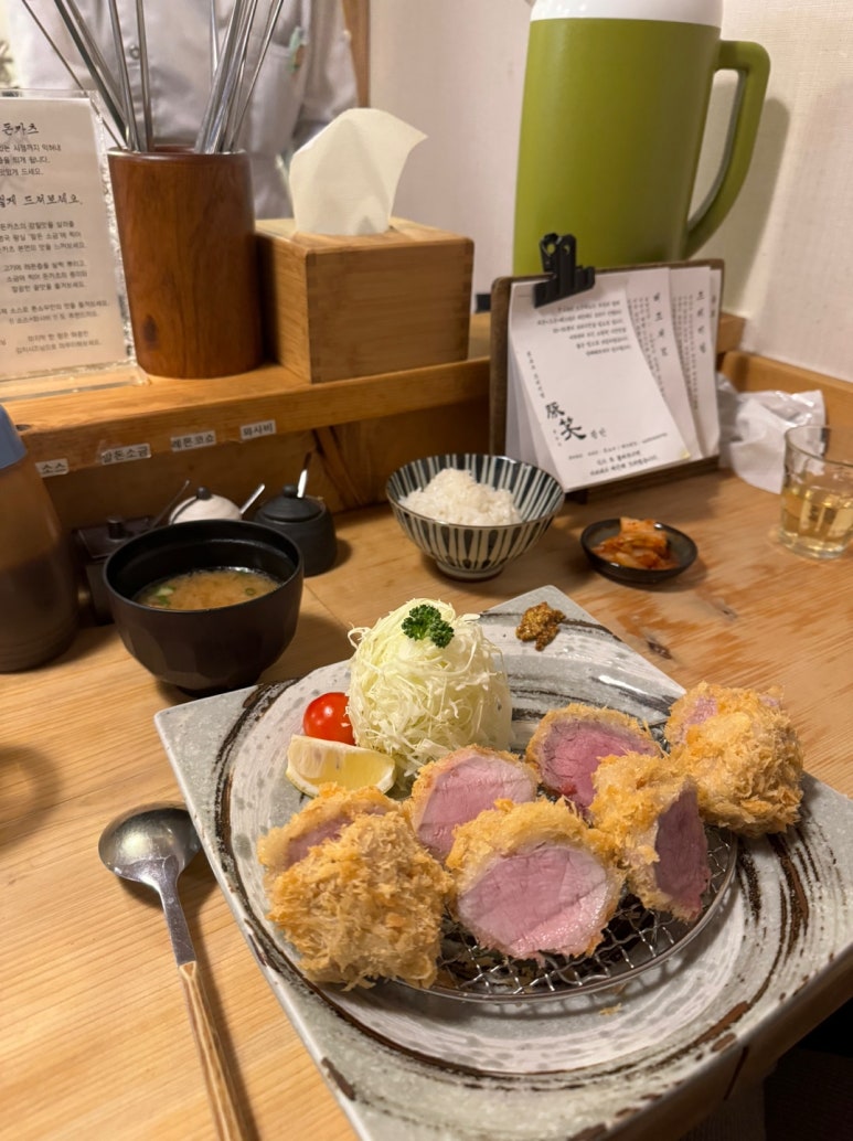 [광안리 민락동 맛집] 톤쇼우 광안점 - 전국구 프리미엄 돈카츠 맛집. 버크셔K특로스카츠와 히레카츠. 대기번호 200번 평일 저녁 후기. 관련 이미지 20