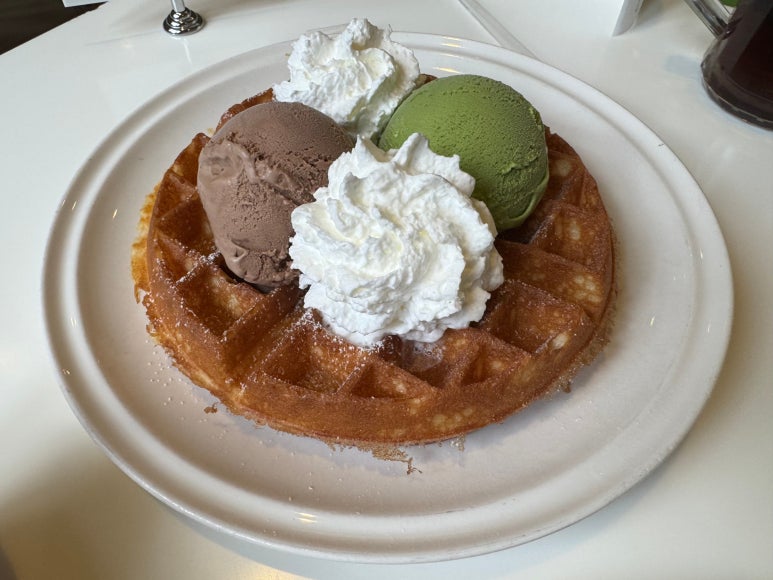 [광화문 맛집] 카페 이마 - 추억의 일본식 함박스테이크와 아이스크림 와플 맛집! 점심먹기 좋은 곳 추천. 관련 이미지 13