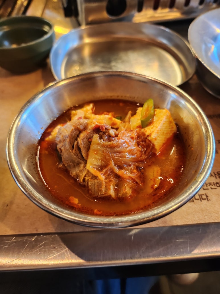 [약수역 고기집] 금돼지식당 - 서울 3대고기집. 남자 셋이 메뉴 다 먹어보기 + 하이볼. 토요일 점심 웨이팅 후기. 관련 이미지 36