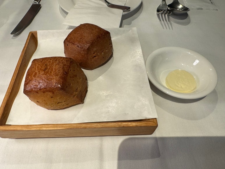 [2024 다인힐 위크] 오스테리아 꼬또 - DINEHILL WEEK 50% 할인. 식전빵과 샐러드 그리고 스테이크 압구정 맛집. 관련 이미지 10