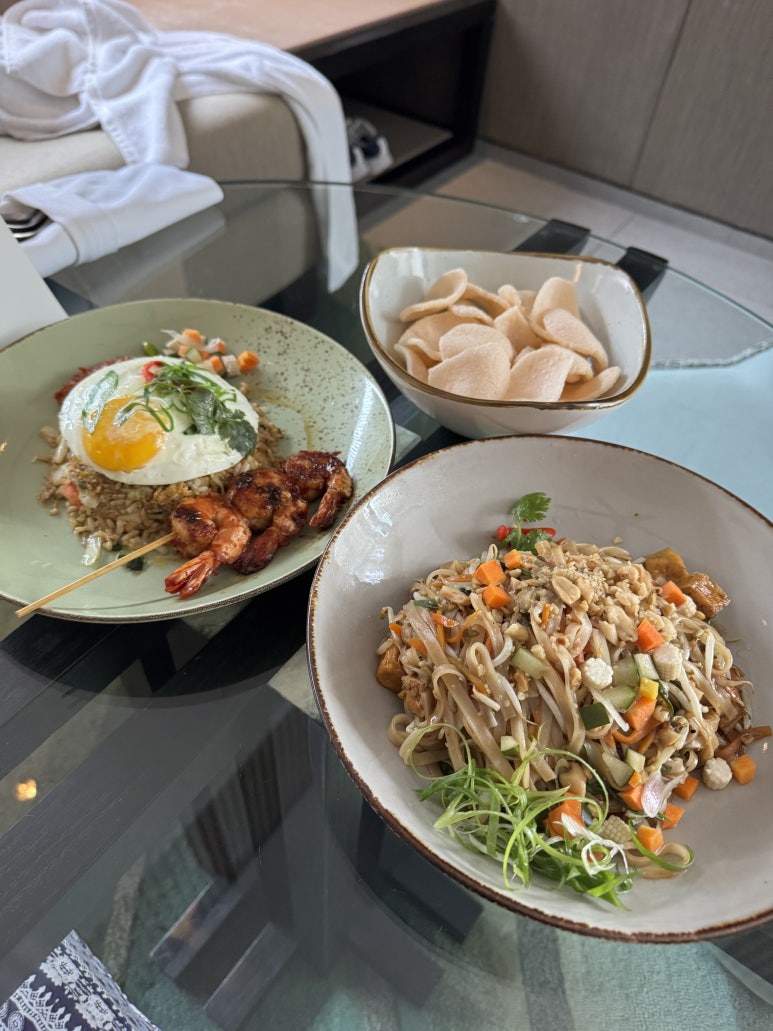 W 발리 스미냑 1편 - 킹베드 오아시스 빌라 둘러보기! 플래티넘 업그레이드 후기. 관련 이미지 25