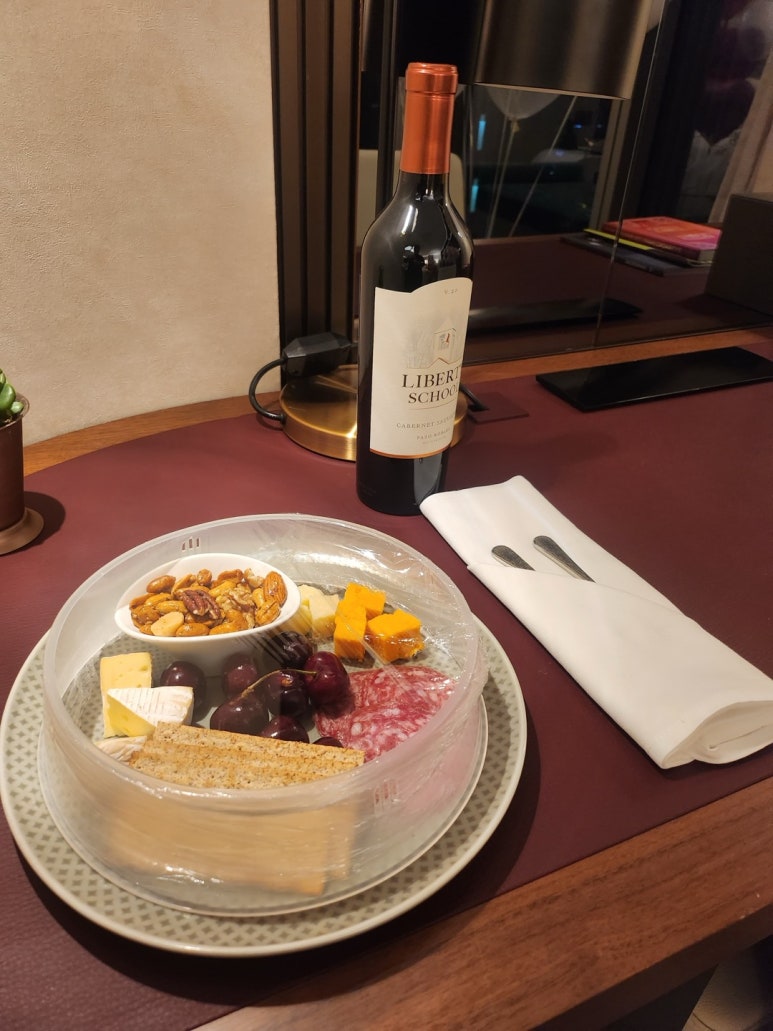 조선팰리스 그랜드 마스터스 룸 프로포즈 후기 + 격물공부와 커스터마이징 추천! (Feat. 클럽조선 플래티넘 멤버십) 관련 이미지 22