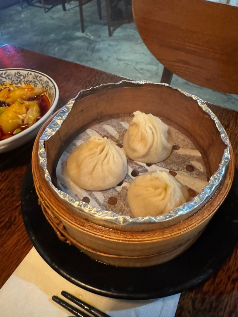 [가로수길 맛집] 쮸즈 - 신사역 광동식 딤섬, 우육면, 딴딴면 맛집. 발렛주차 가능. 관련 이미지 11