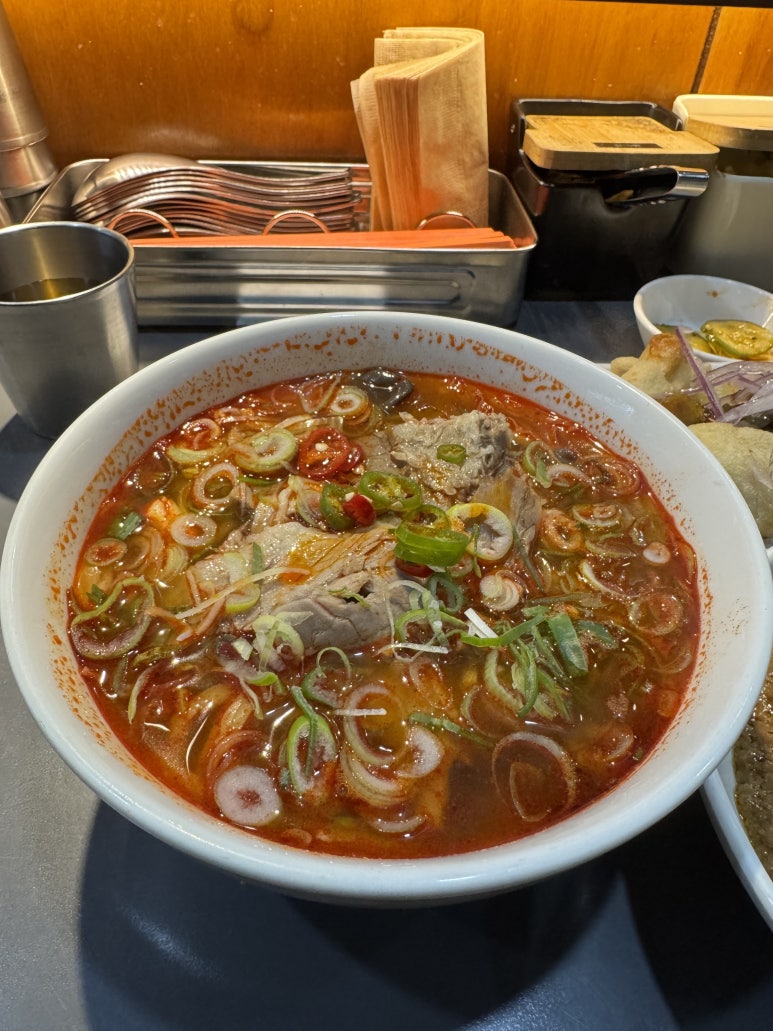 [신촌 맛집] 정육면체 신촌점 - 미쉐린 가이드 홍탕 우육면, 깨부수면, 유린기 내돈내산 솔직후기. 관련 이미지 13