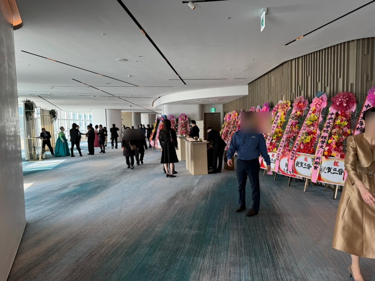 시그니엘 부산 결혼식 참석 후기. 세상 멋있는 결혼식장! 프렌치 코스요리 식사 후기. (feat. 허각 축하공연) 관련 이미지 10