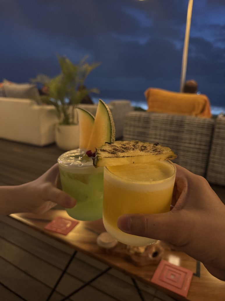 W 발리 스미냑 1편 - 킹베드 오아시스 빌라 둘러보기! 플래티넘 업그레이드 후기. 관련 이미지 38