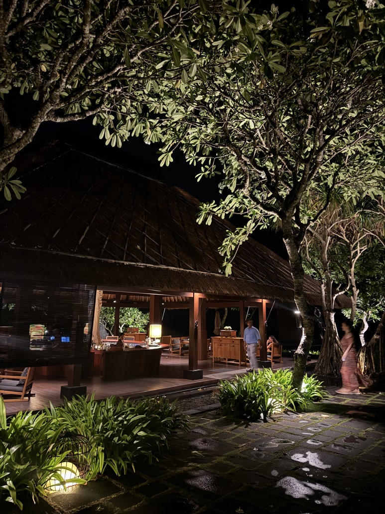 불가리 발리 2편 - 베이비시터가 있는 발리 풀빌라. 야외수영장, 조식, 레스토랑 후기. 관련 이미지 10