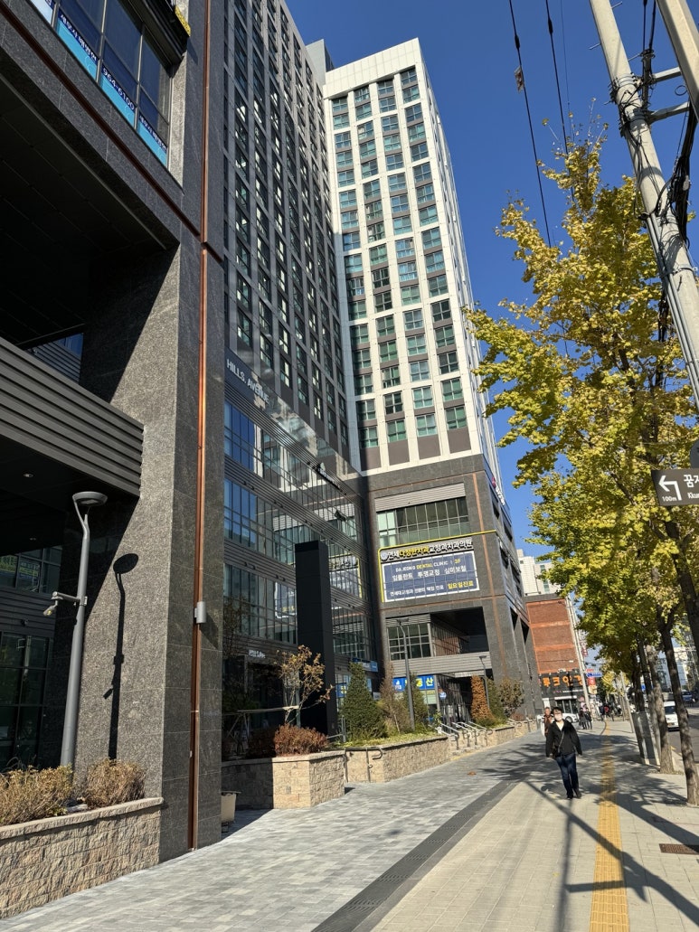 연세다정한치과 - 교정의 달인 대표원장님이 일요일까지 직접 진료하는 청량리역 치과 추천! 개원 이벤트 살펴보기. 관련 이미지 1