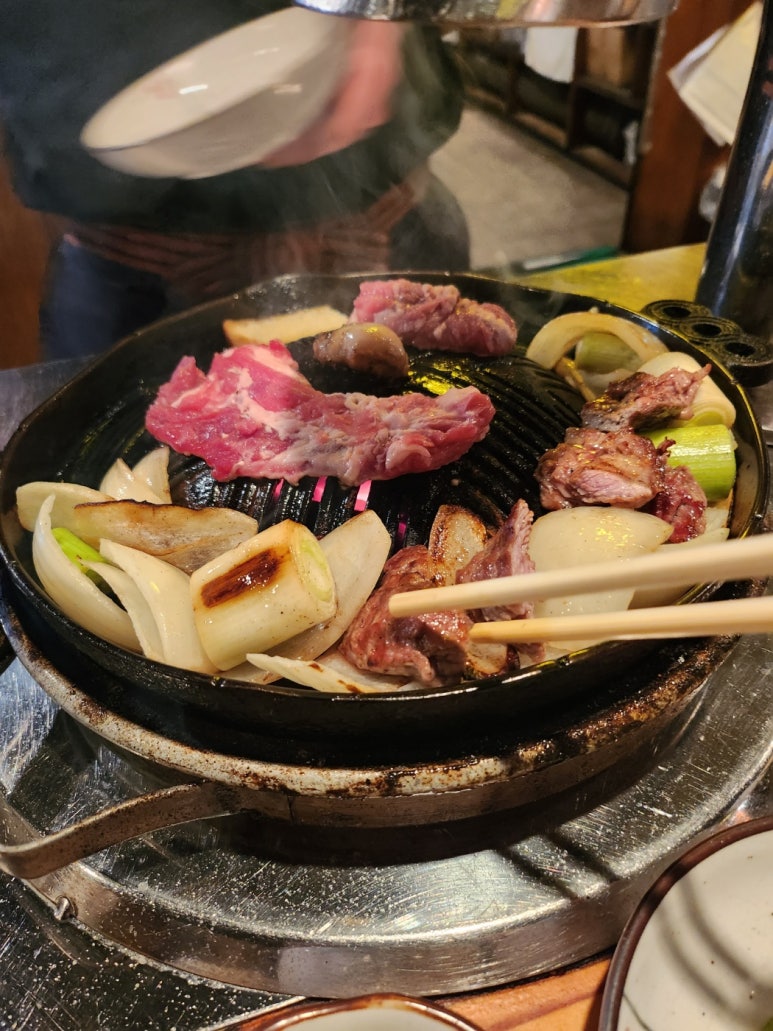 [홍대 양고기] 이치류 본점 - 7년 연속 미슐랭 양고기 맛집. 연예인 맛집. 1티어 양고기집. 관련 이미지 18