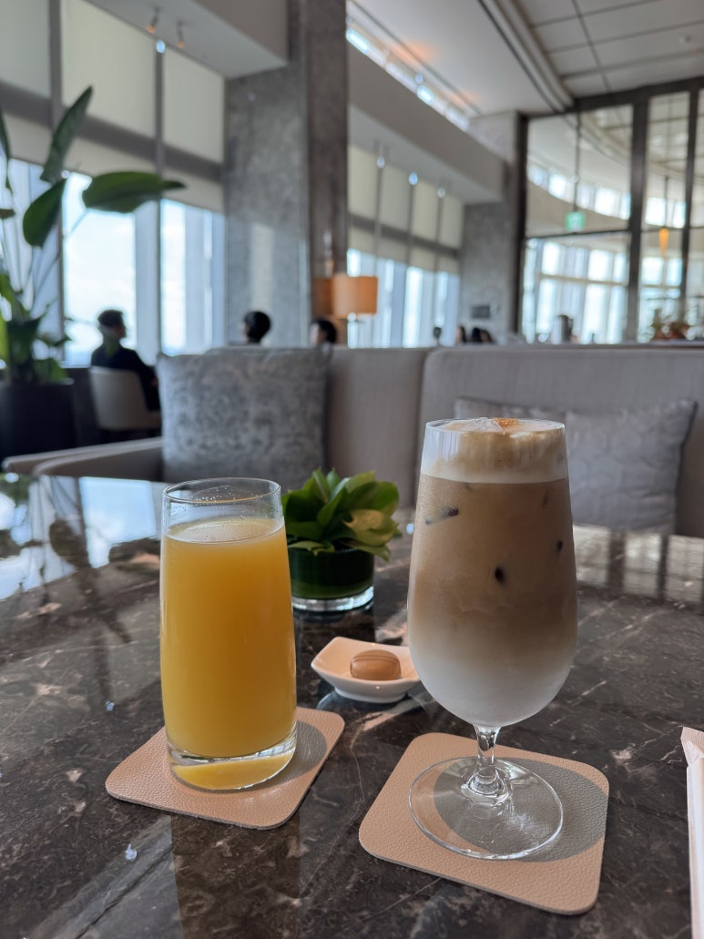 [시그니엘 서울 더라운지] - 잠실 브런치 맛집. 시그니엘 클럽 10% 할인. 발렛 신용카드. 롯데호텔 서울 비교. 롯데호텔멤버십 트레비 클럽. 관련 이미지 27