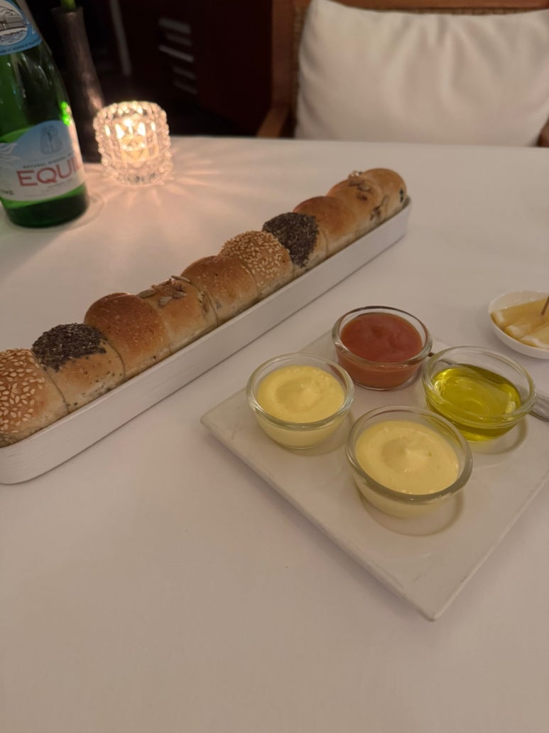 세인트레지스 발리 2편 - 미쉐린 레스토랑 Kayuputi. 플래티넘 티어로 즐기는 조식 그리고 디너 솔직 후기. 불가리 발리랑 비교!! 관련 이미지 56