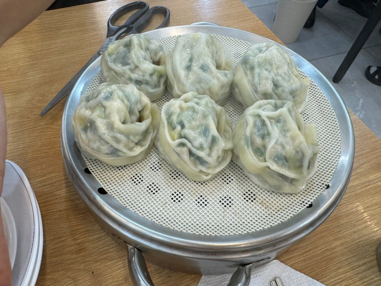 [남영동 맛집] 오복함흥냉면 - 백종원 골목식당 극찬의 숙대 냉면 맛집. 회냉면과 만두 순삭후기. 관련 이미지 13