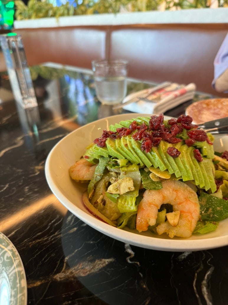 [몬드리안 서울] 클레오 - 지중해식 요리. 이태원 샐러드&케밥 맛집. 아코르 멤버십 10% 할인. 커피빈 발렛가능. 관련 이미지 15