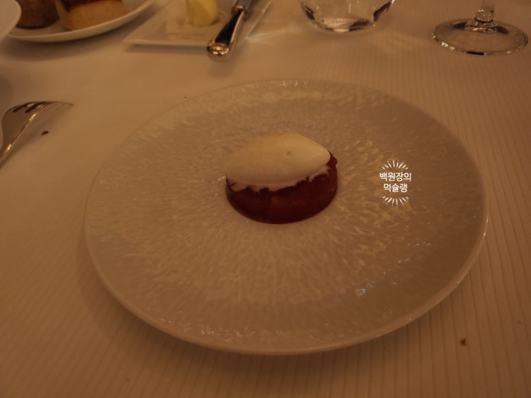 [롯데호텔서울 맛집] 피에르가니에르서울 -기념일에 추천하는 프렌치 레스토랑 디너코스. 발렛주차정보. 롯데호텔 트레비클럽 이용해서 싸게 먹자!!! 관련 이미지 24