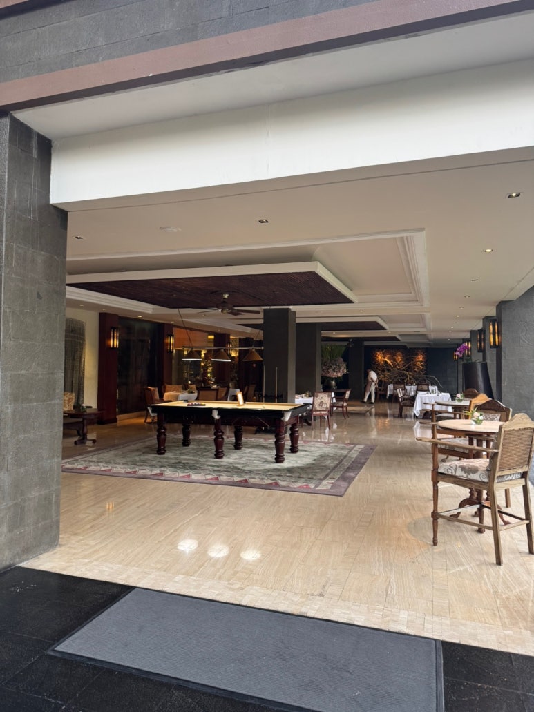 세인트레지스 발리 - 플래티넘 풀빌라 스위트 업그레이드 후기. 신혼여행 호텔 추천. 프라이빗 해변, 라군, 밤공연, 조식, 디너. 관련 이미지 9