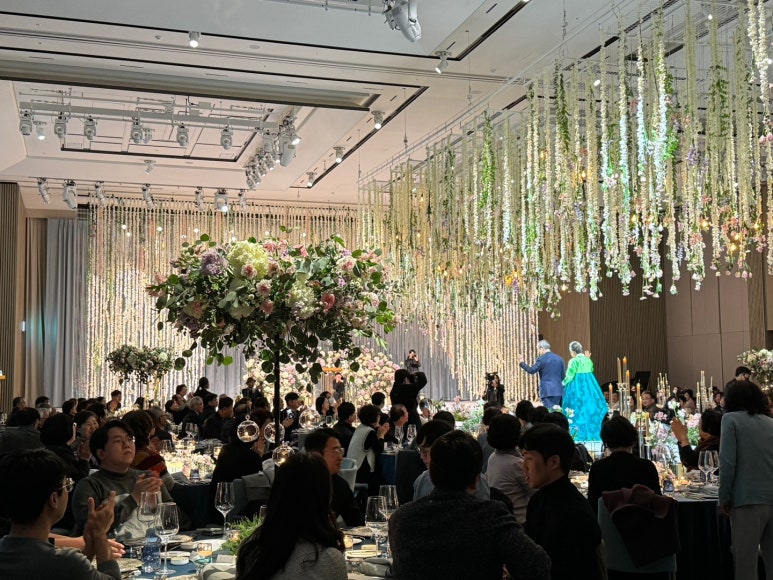 시그니엘 부산 결혼식 참석 후기. 세상 멋있는 결혼식장! 프렌치 코스요리 식사 후기. (feat. 허각 축하공연) 관련 이미지 21