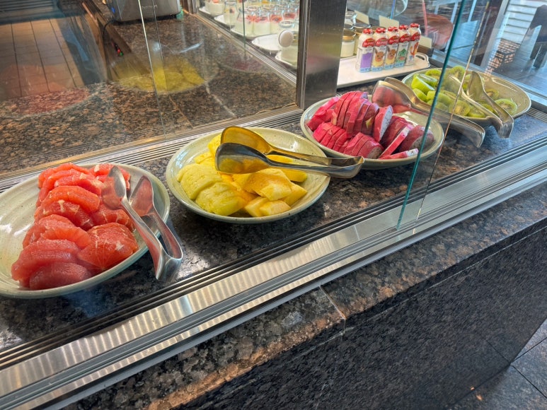 파크하얏트 부산 - 파크 이그제큐티브 마리나 스위트 & 스탠다드 룸 비교! 광안대교뷰, 조식, 수영장, 월드오브하얏트, GOH, 부산 5성호텔 비교&추천. 관련 이미지 51